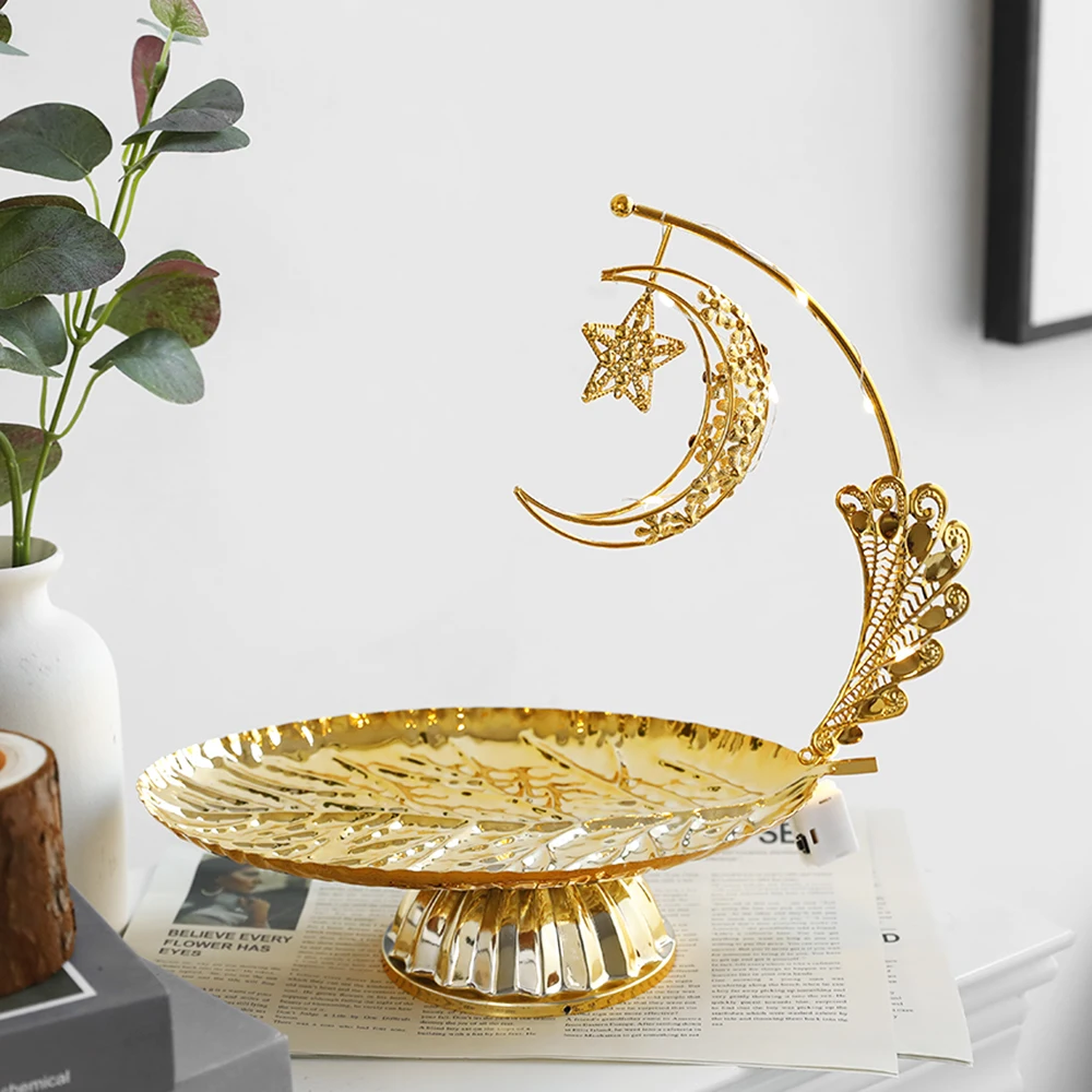 

Christmas Decoration New Golden Ramadan Festival Hollow Moon Leaf Palace EID Candlestick With Battery Glowing Holiday Ornaments