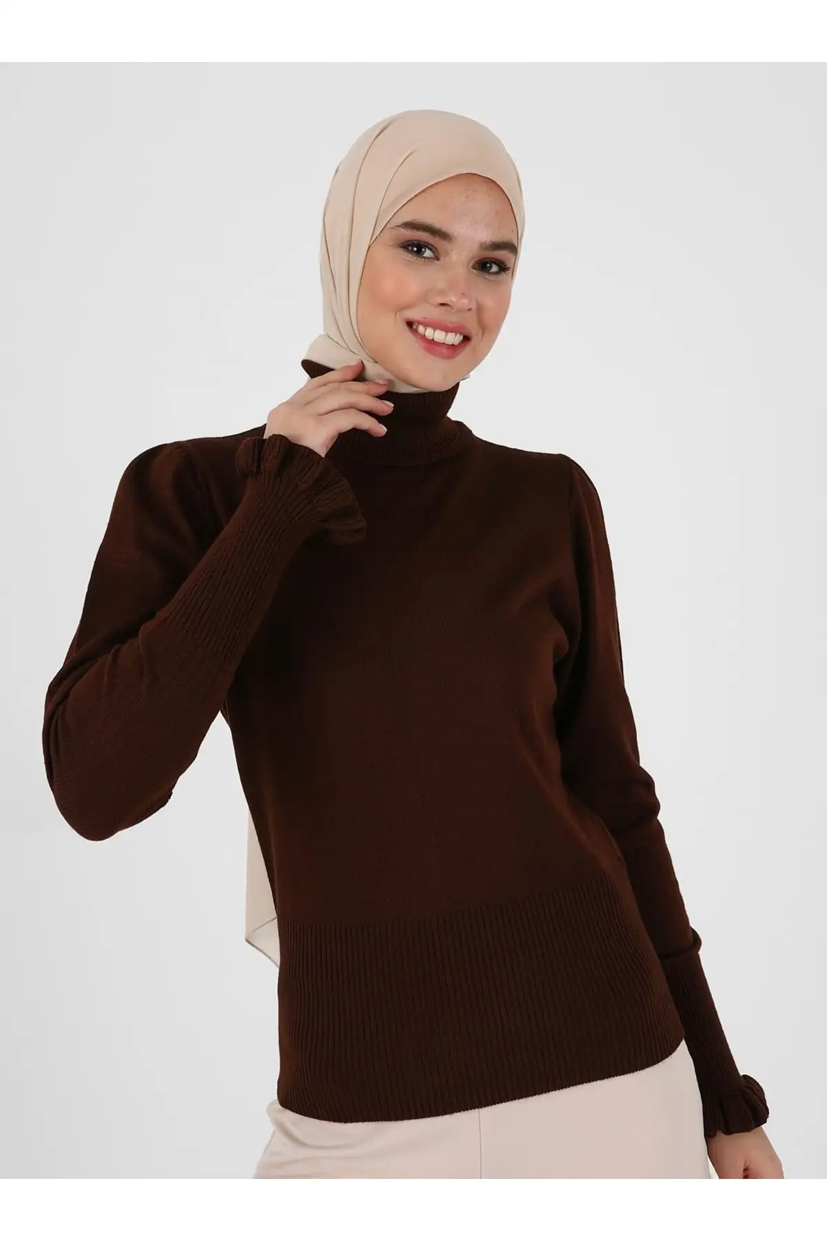 

Ruffle Detail Turtleneck Collar Knitwear Sweater-Brown-Woman