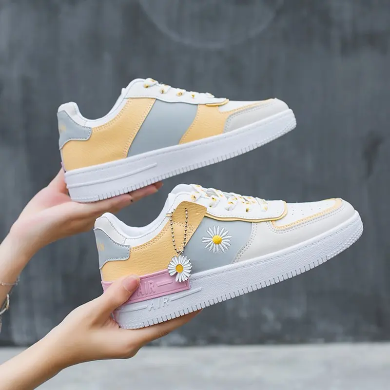 

White Breathable Platform Casual Shoes Women's Daisy Sneakers Outdoor Flat Skate Shoes Spring and Autumn Women Vulcanized Shoes
