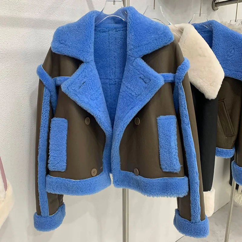 Женская байкерская куртка из натуральной овчины теплая и меха ягненка для зимы