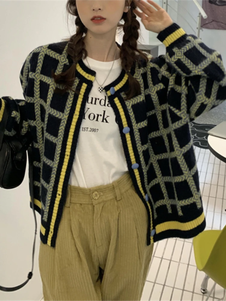 

Oversized Cardigan Sweaters for Women 2023 Winter New Loose Printed Tops with Bottons Casual Thick Plaid Knitted Jacket Female