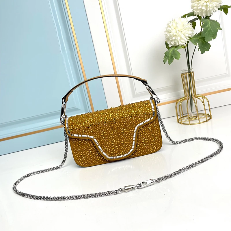 2022 Fashion Trend Small Chain Bolsas Shoulder bag messenger Crossbody bag Handbag Bag women