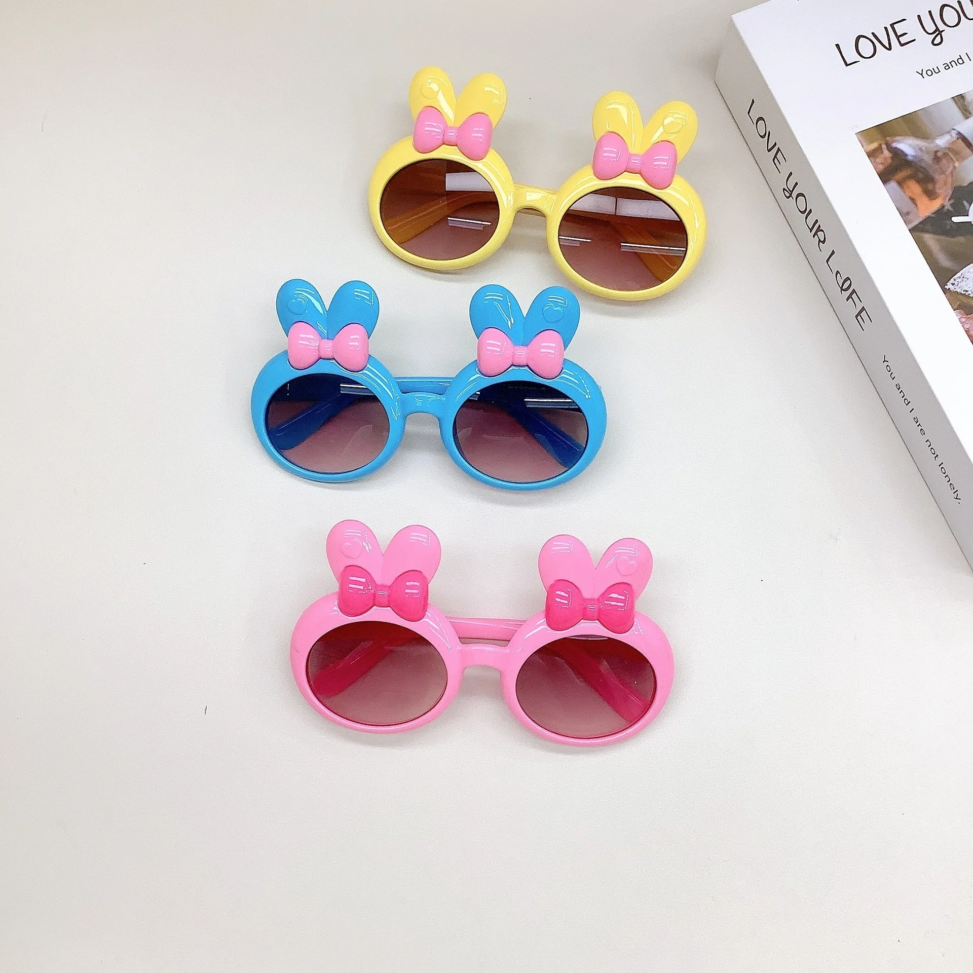 

cute rabbit ear baby Cartoon sunglasses fashion trend Korean version UV resistant children's sunglasses Sun protection glasses