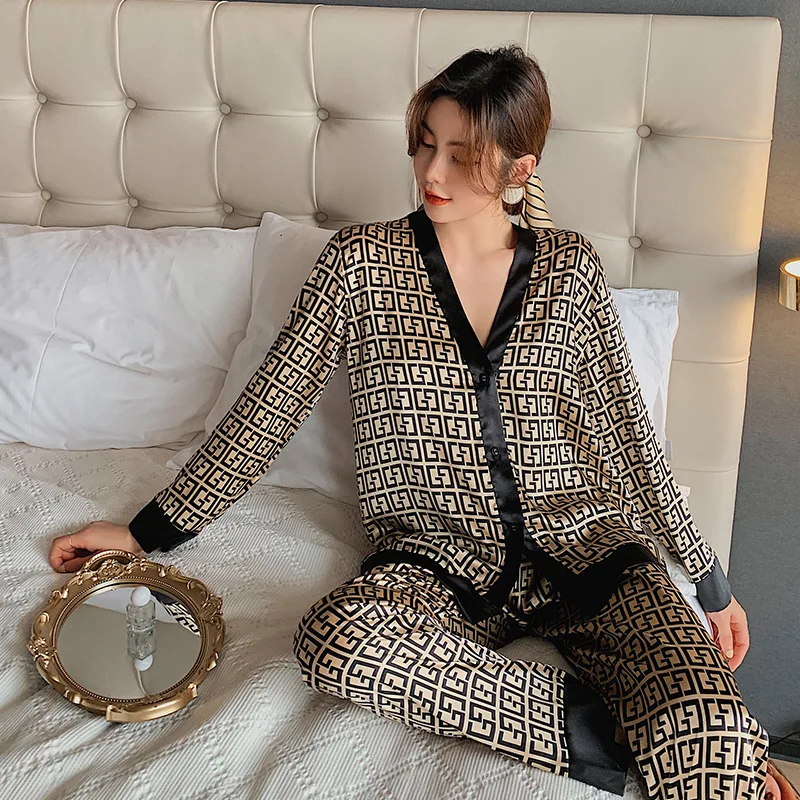 2022 Spring New Large Size Pajamas Women's Ice Silk V Neck Thin Section Cardigan Small Fragrance Home Service Suit
