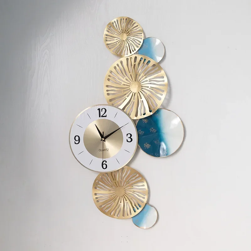 

Iron European Style Living Room Wall Decoration Wall Clock Nordic Modern Creative Swing Wall Clock