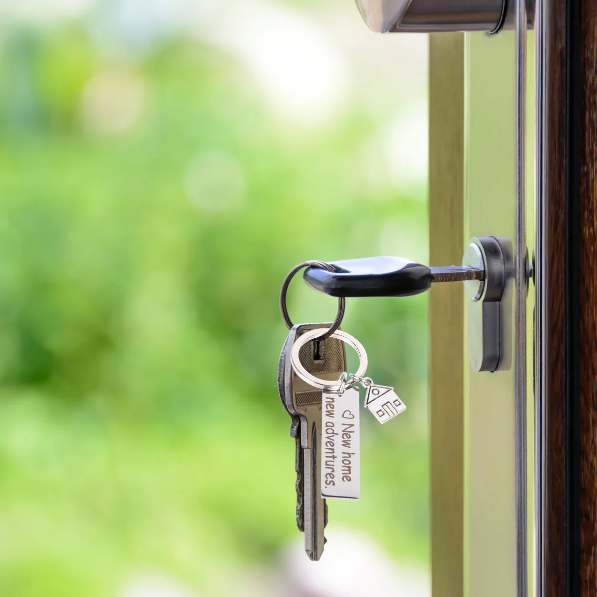 

2Pcs New Home New Adventures Keychain First Home Keychains Couple Keyring 2022 Housewarming Gift Keyrings for Him Her Gift