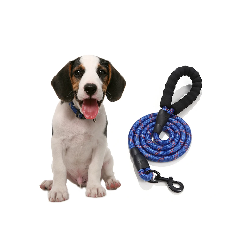 

Reflective Silk Round Rope Dog Traction Rope Dog Chain Dog Pull Strap Comfortable Handle for Large And Medium-sized Dogs