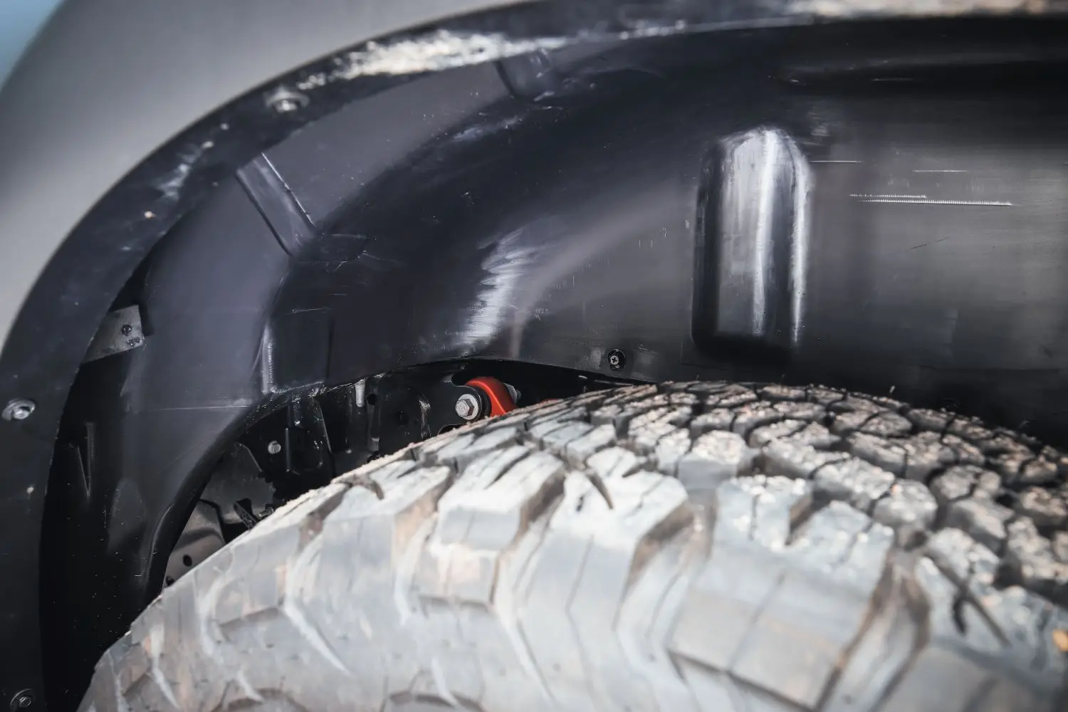 Фото Защитные накладки на задние колесные арки JHO для Ford F150 Raptor 2024-2026, защита внутренних крыльев. №3