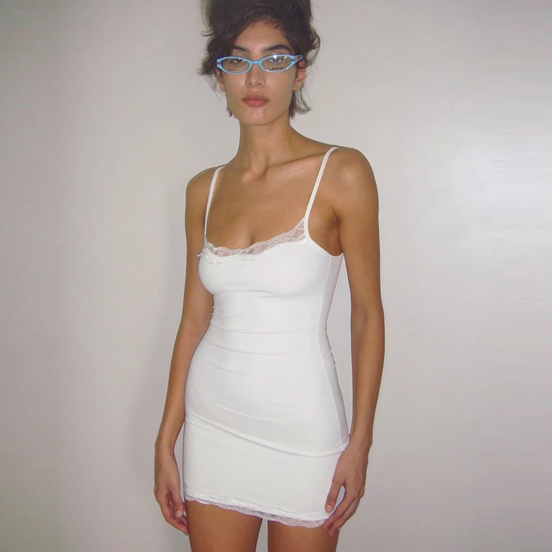 Женское однотонное мини-платье без рукавов