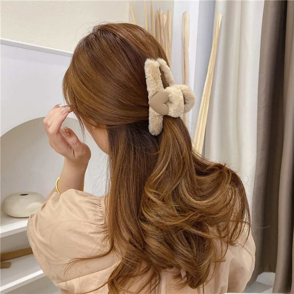 

Korean Winter Plush Hair Clip for Women Heart Crab Fairy Hairpins Faux Fur Hair Claw Fashion Headwear Hair Accessories for Girls