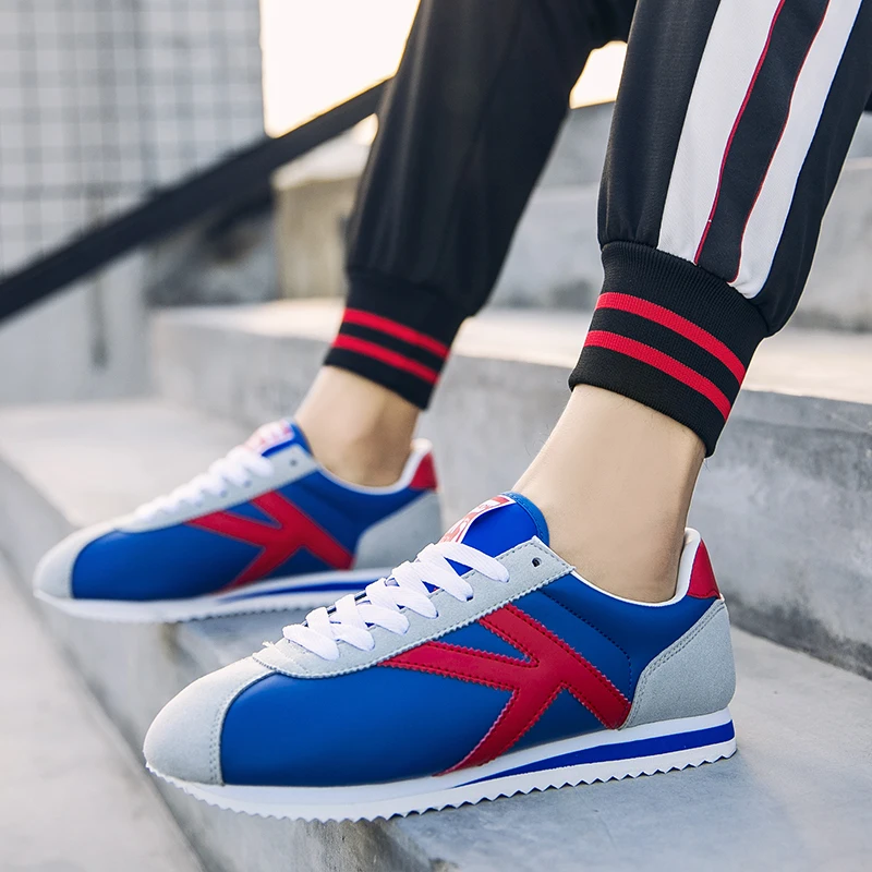 Hot White Retro Gym Sneakers for Men Women Lightweight Breathable Running Shoes Men Trainers Outdoor Flat Casual Sneakers Men