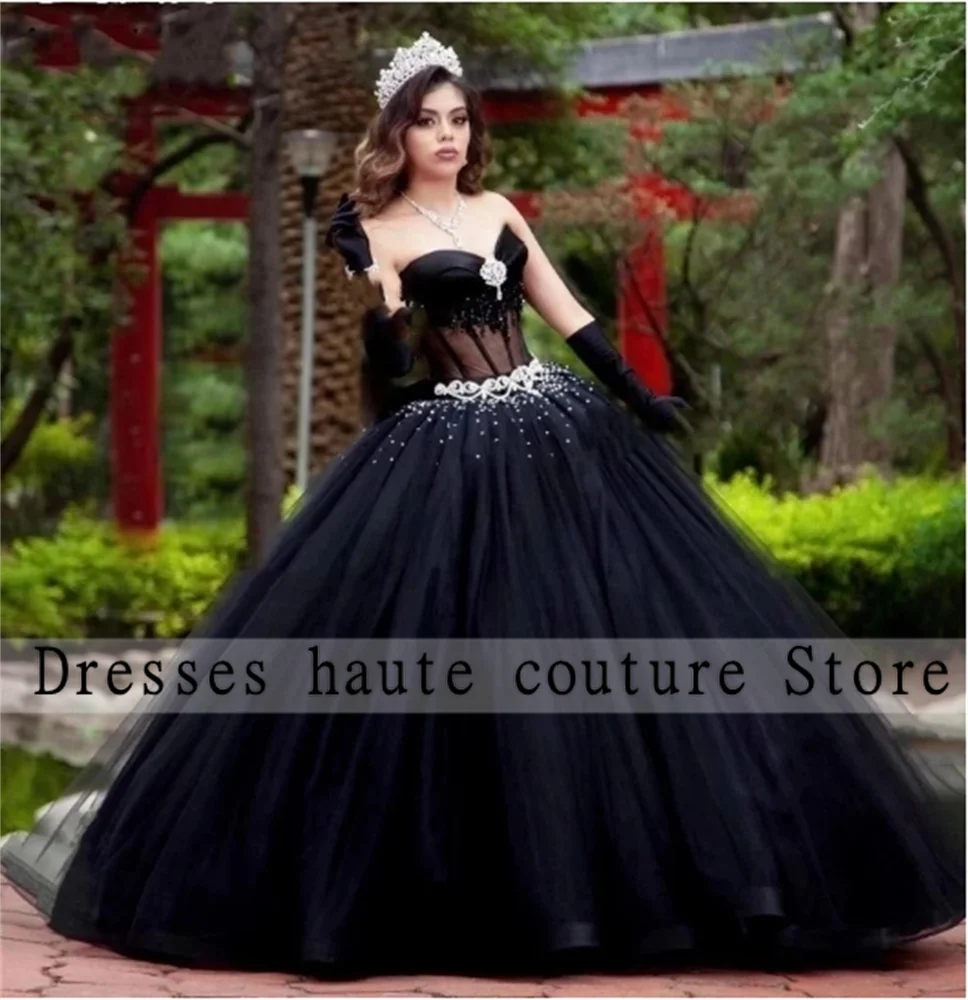 

Black Tulle Sweetheart Ball Gown Quinceanera Dresses 2023 With Gloves Beaded Crystals Sweet 16 Dress Birthday Party Gown Lace-up