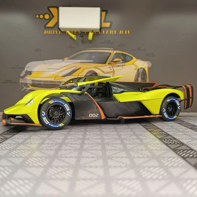 Масштабная модель автомобиля Aston Martin Valkyrie 1:24 из сплава, коллекционная, с открывающимися дверями, звуком и светом, спортивный автомобиль, подарок (art.: 3920dc9389aed) - 3920dc9389aed