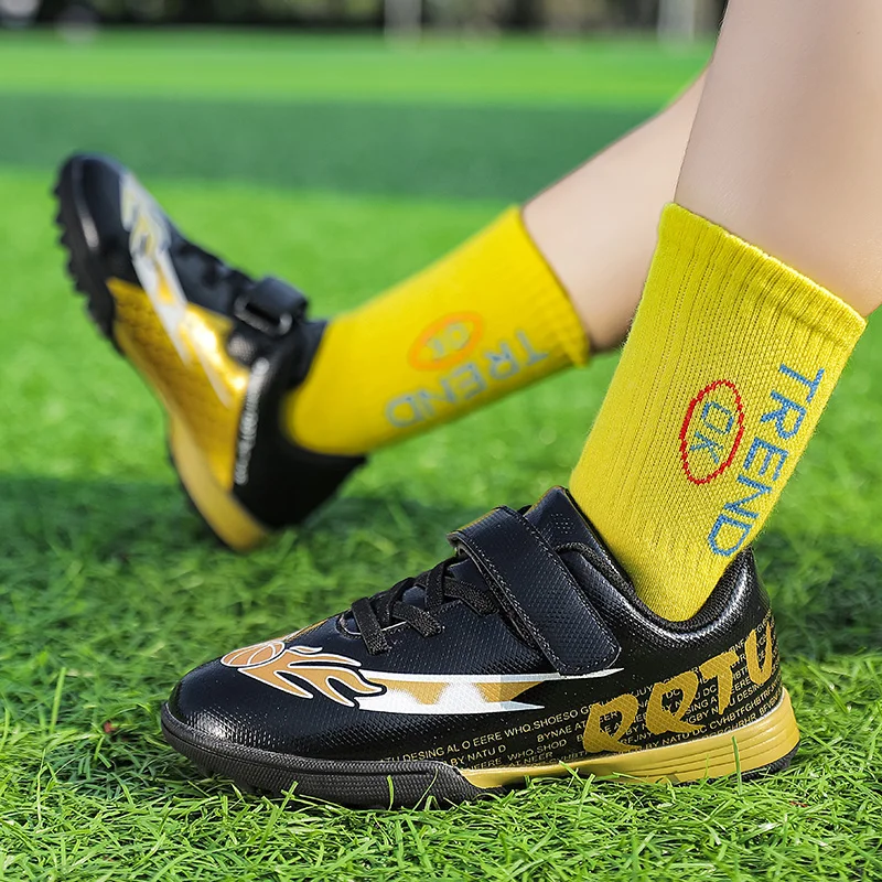 R.xjian Kids Soccer Shoes For Boys Training Football Shoes Sell well Non-slip Sports Indoor Ultra-light Girls Soccer Sneakers