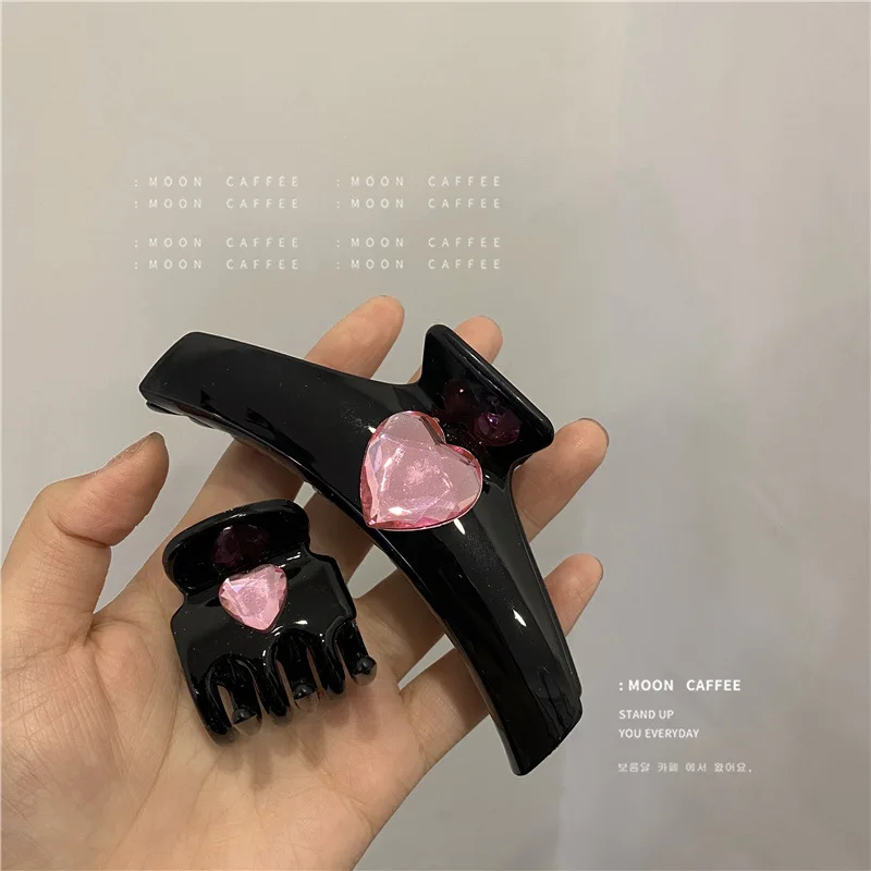 

2pcs Black Simplicity Crab Clip Pink Heart Diamonds Hair Clips for Girls Updo Hair Clips Headwear Girls Hair Accessories