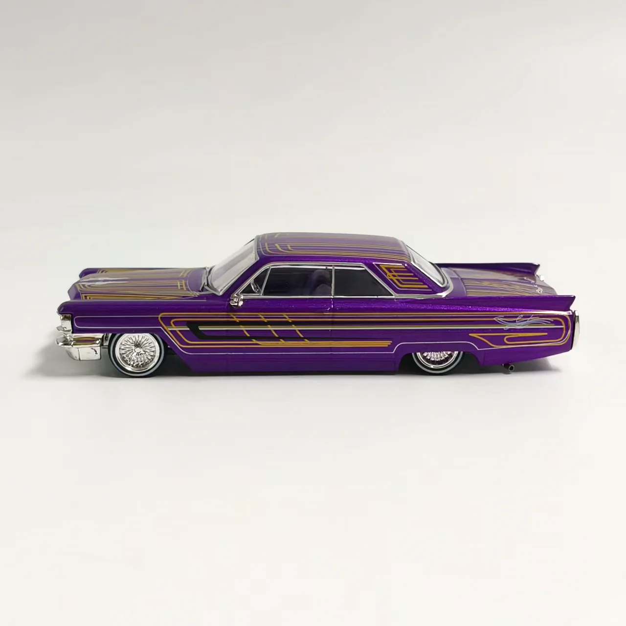 Фото 97M 1:64 Модель автомобиля Cadillac Coupe DeVille Jumping Car 1964 года из сплава №3