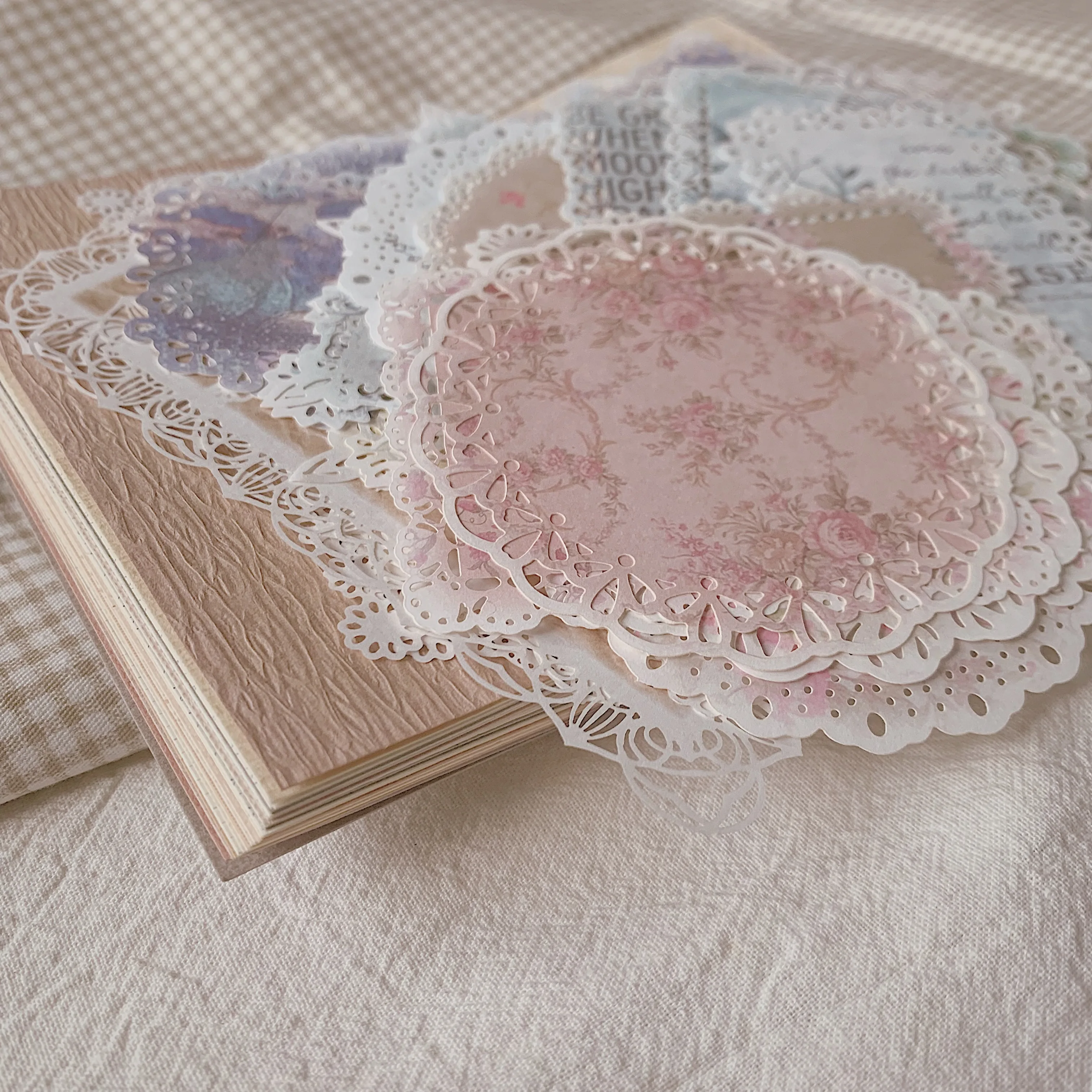 Рисунок 5 - винтажные кружевные бумажные салфетки