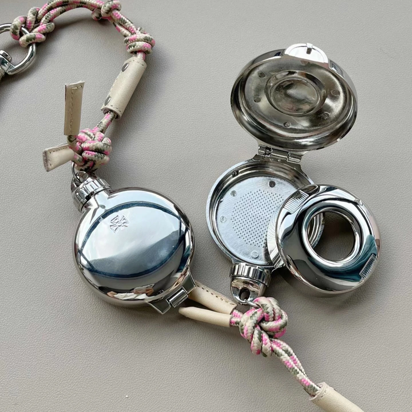 Винтажная металлическая подвеска в виде пепельницы стиле ретро портативная