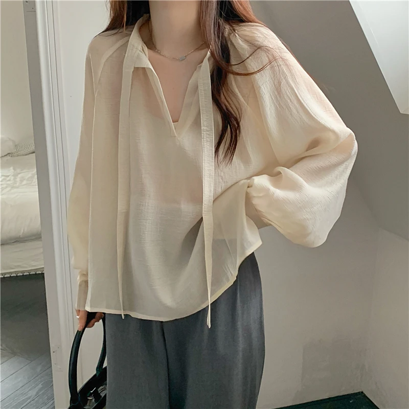 

Real Shot New Women's Clothing Design Feeling Loose and Thin Pullover Long-sleeved Sunscreen Shirt Micro-permeable Chiffon Top