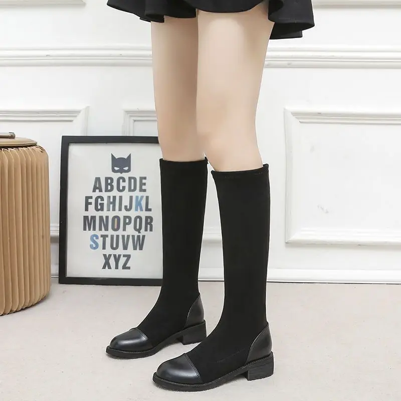 Эластичные длинные сапоги для женщин черные меховые до колена на среднем каблуке