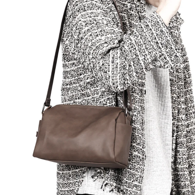 Men's Large Capacity Shoulder Bags Retro Messenger Bag PU Leather Crossbody Bags Korean Tooling Minimalist Shoulder Bags for Men