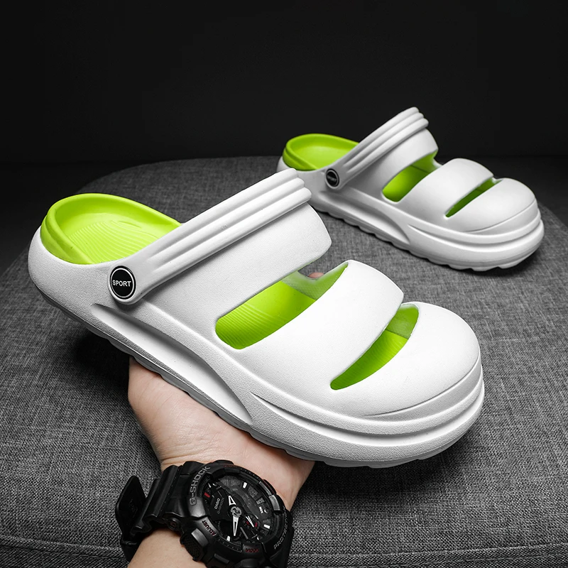 

2022 High Quality Summer New Couple Beach Shoes Hole Sandals Solid Color Soft Sole Casual Slippers Trendy Shoes