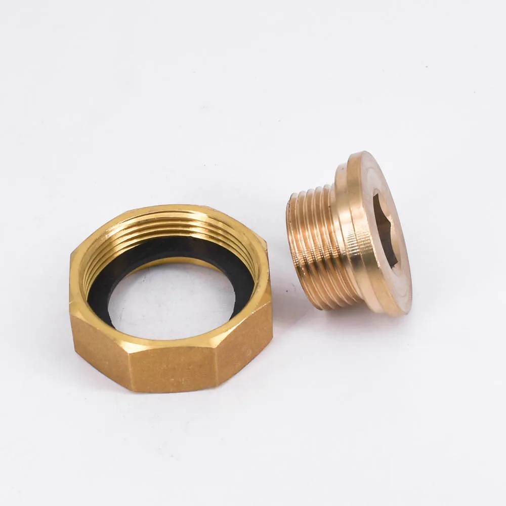 Переходник с внутренней резьбы BSP на наружную резьбу 1-1/2 дюйма короткой резьбой