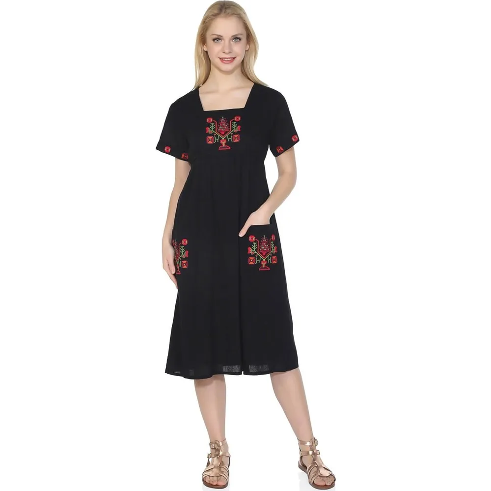 

Черное платье Dorlie большого размера из эластичной ткани с изображением ангела