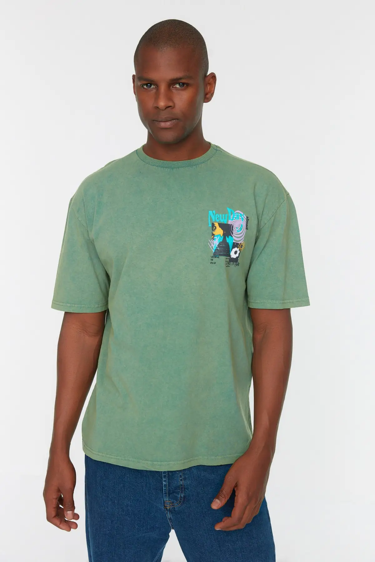 

Мужская футболка с коротким рукавом, круглым вырезом и принтом кислоты