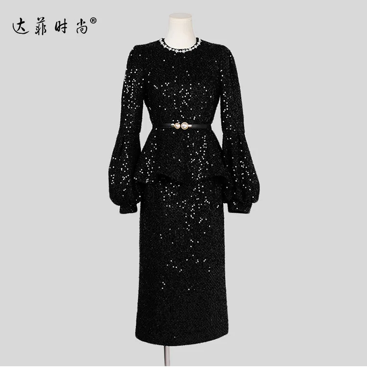 Рисунок 5 - Женский костюм-двойка с юбкой