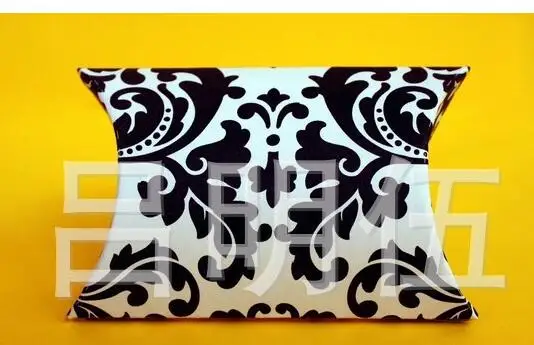 

100pcs/lot european style wedding party box print pillow candy box gift chocolate box 11.4*8.9*2.5cm box