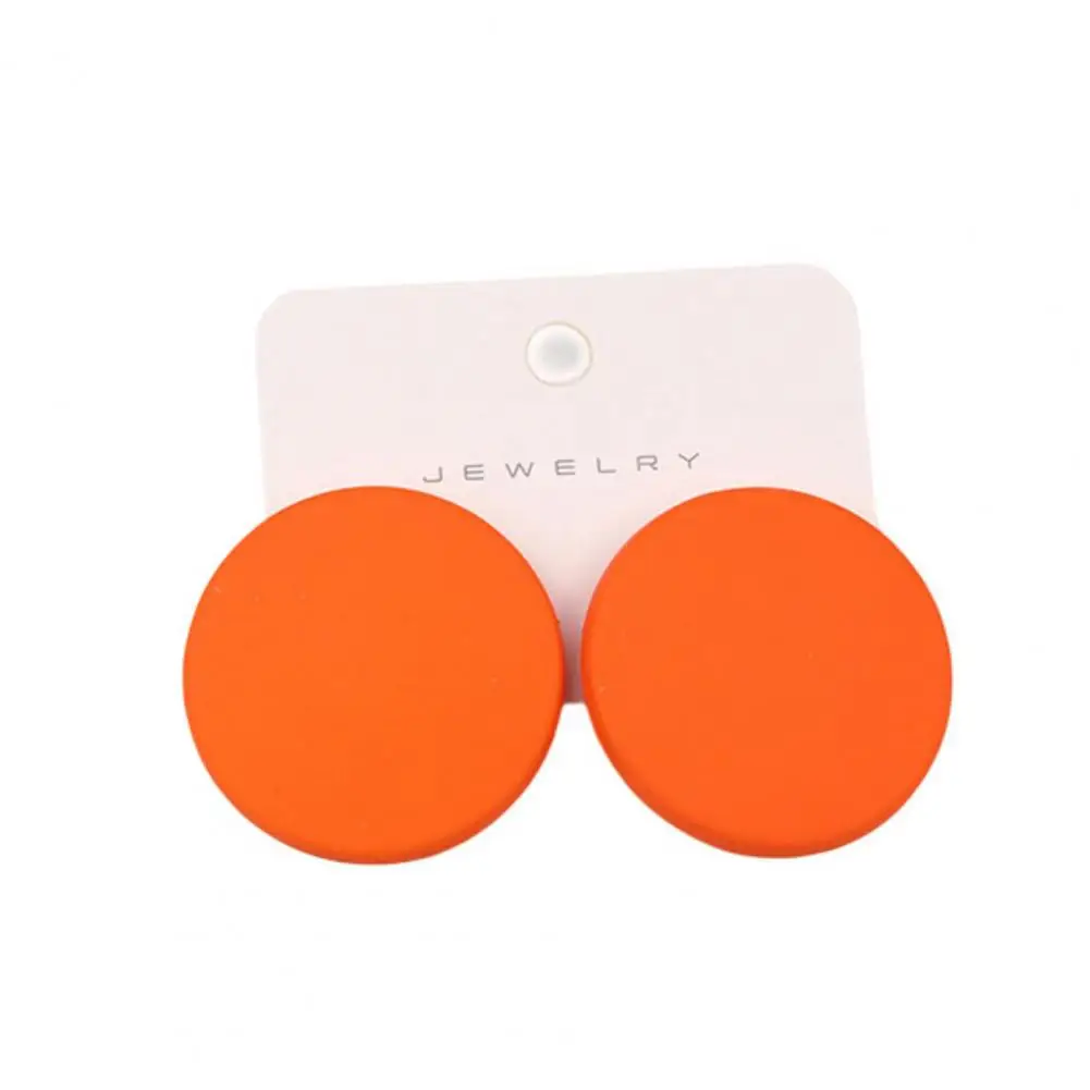 Маленькие круглые серьги-гвоздики