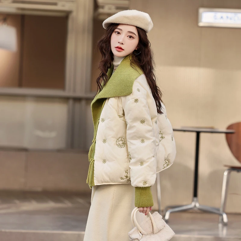 Женский пуховик NameIsNotDefined с китайской вышивкой