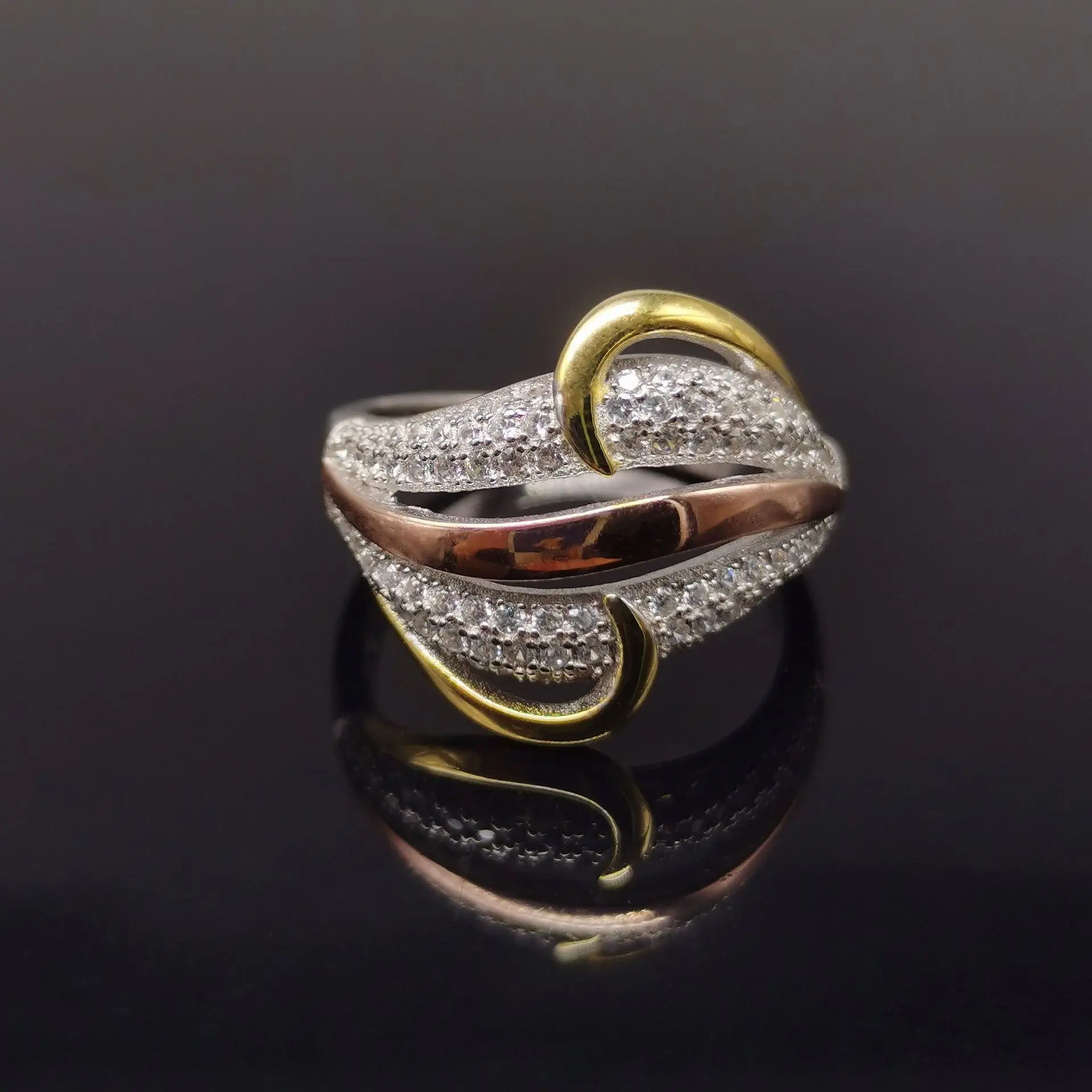 

2023 New S925 Silver European and American Fashion Micro Set Full Diamond Ring Hot Selling Male and Female Color Separation Ring