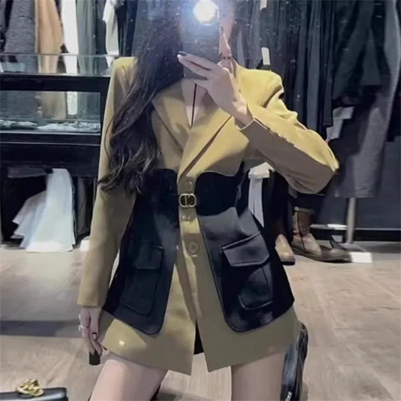 Взрывной жареный уличный сетчатый красный темпераментный маленький женский