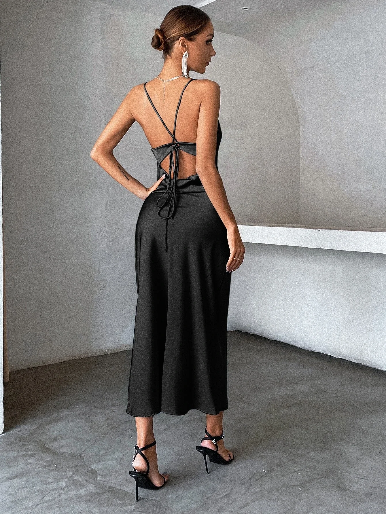 

y2kSilk Sling Mini Dress Open Back Solid Color Criss Pearl Sexy Summer Sexy Party Sleeveless Dress Clubwear 2022