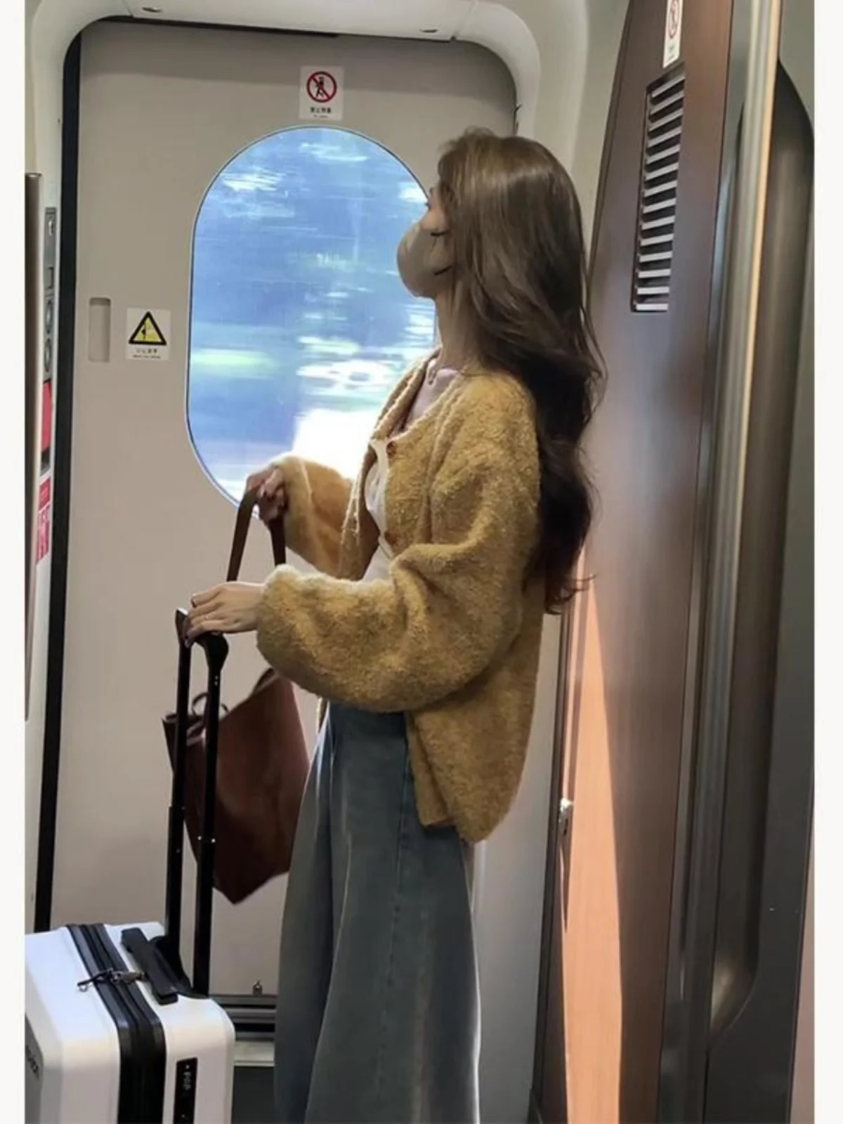 Желтый мягкий клейкий вязаный кардиган с круглым вырезом женский осенний новый