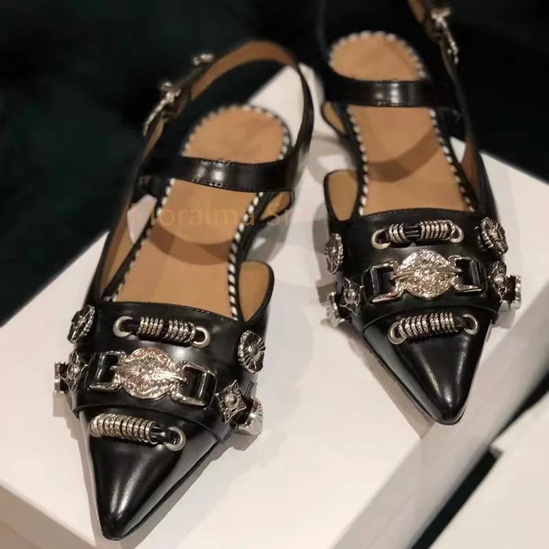 Retro Toe Covered Women's Sandals 2023 Spring New Punk Style Studded Metal Buckle Flats Shoes Ladies Pointed Toe Sandals