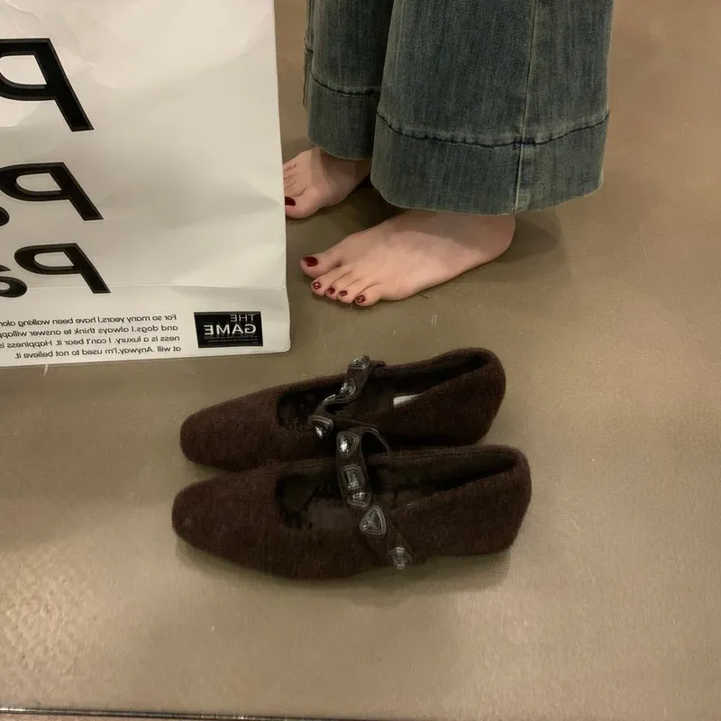 Зимняя обувь с квадратным носком женская неглубоким осеннее удобное платье