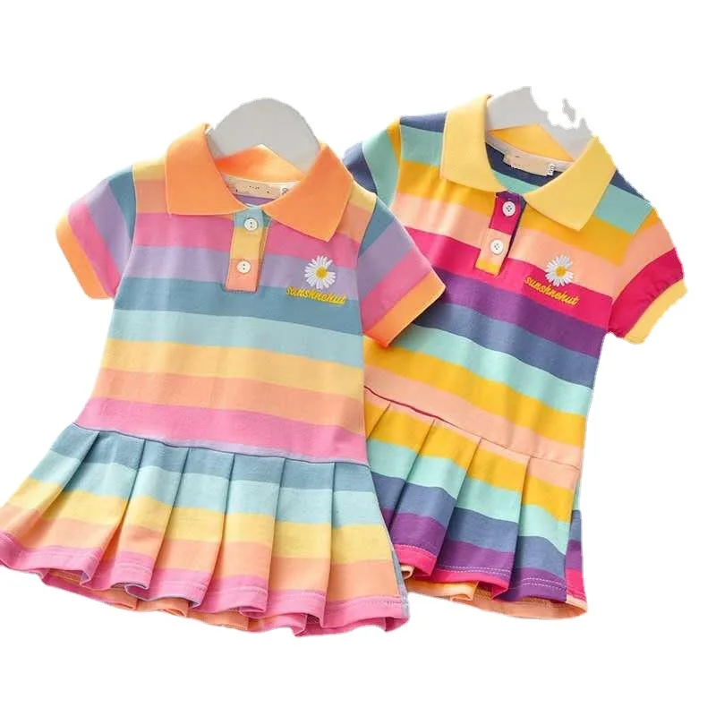 

Детское платье до колена, с коротким рукавом и оборками, в радужную полоску