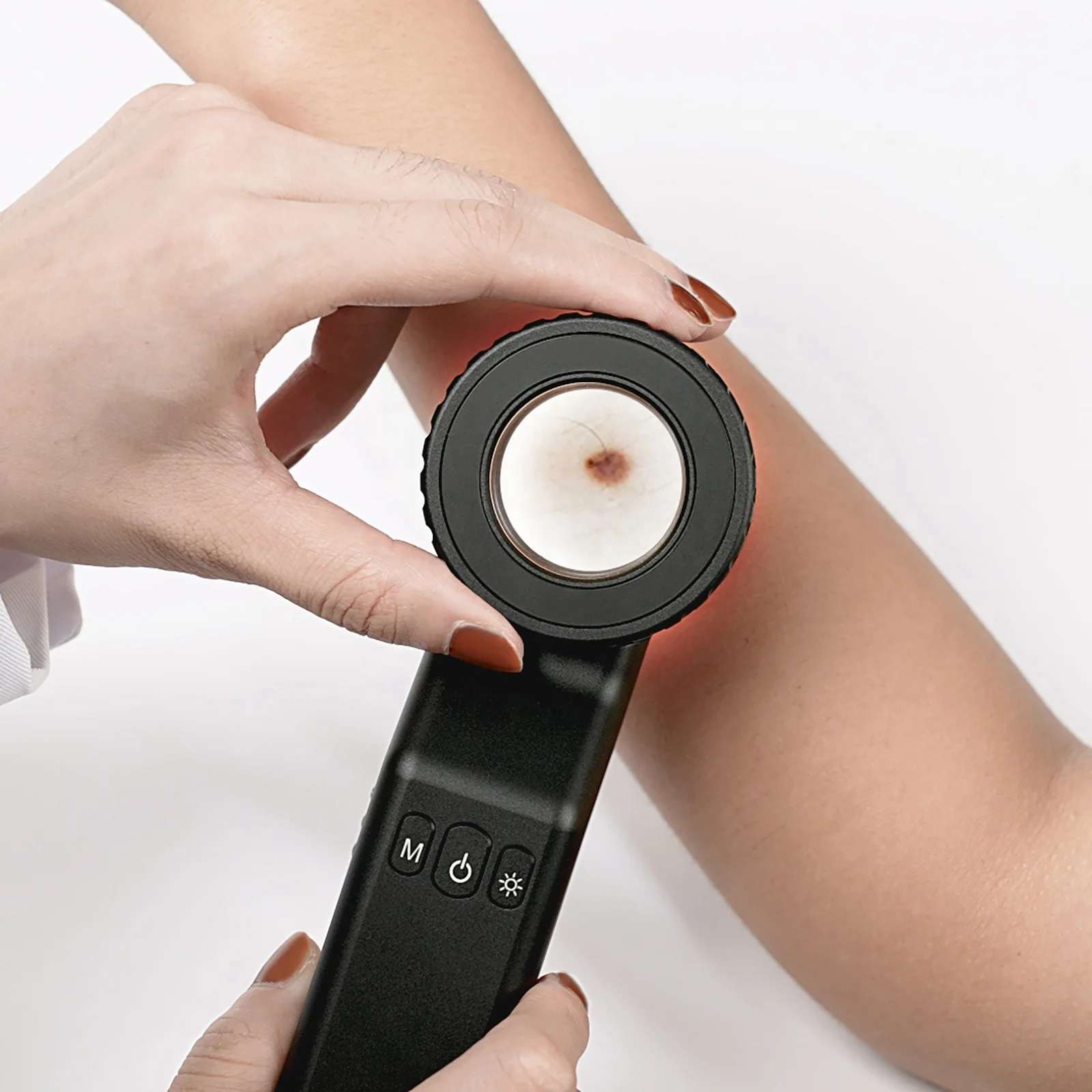 DE4100 PRO Профессиональный источник УФ-излучения для осмотра кожи эквивальная