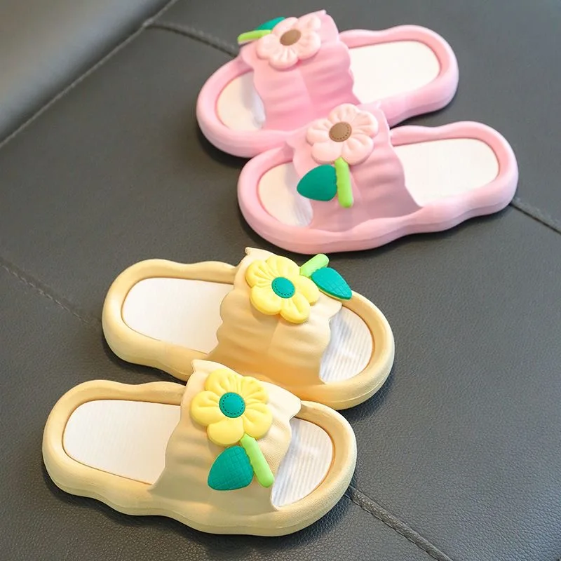 Тапочки детские Нескользящие милые летние тапочки для ванны детей и родителей с