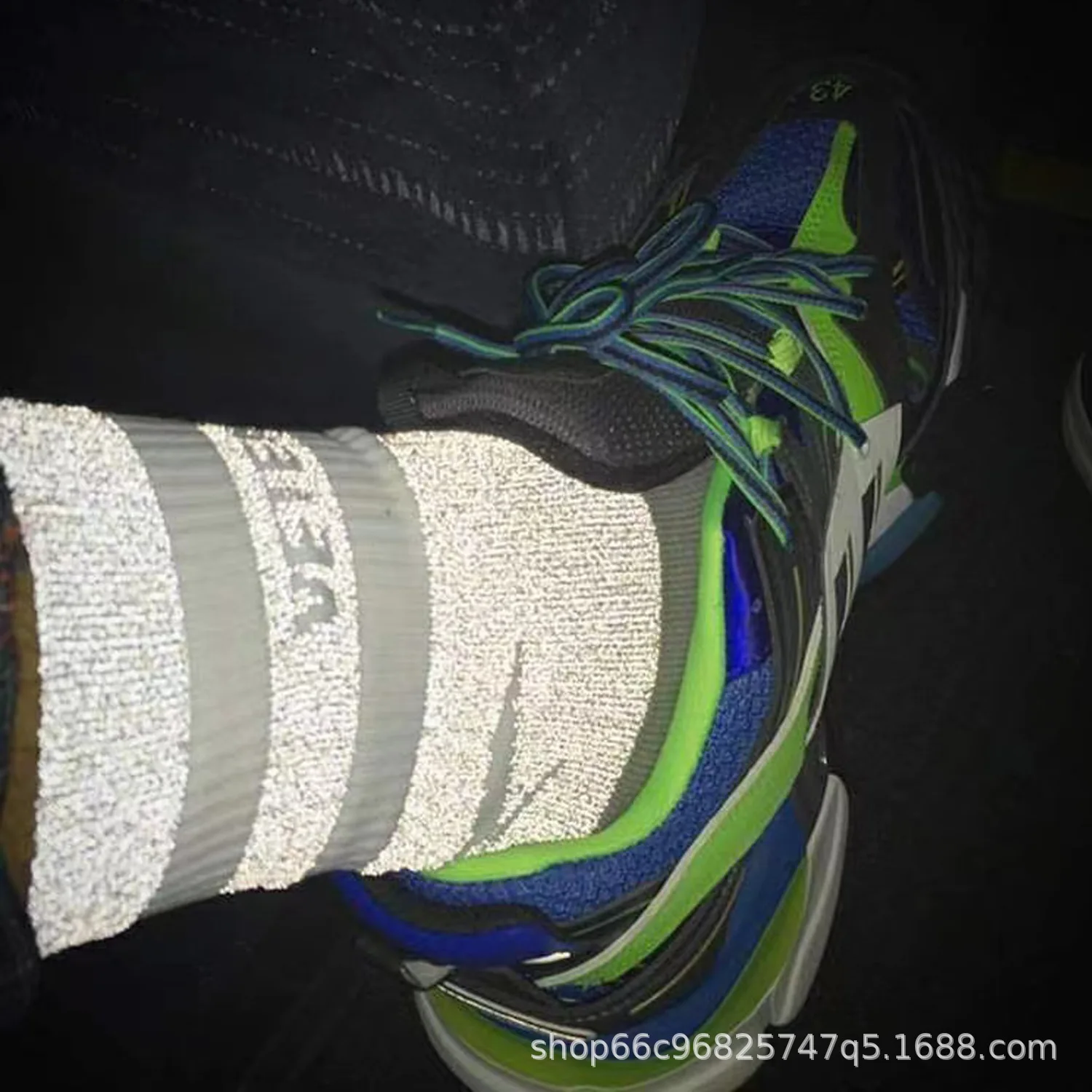 

VETEMENTS Socks Men Women Fashion New VTM Men's Sock Joint 3M Reflective Mid-tube Striped Sock Harajuku Skateboard Knitted Homme