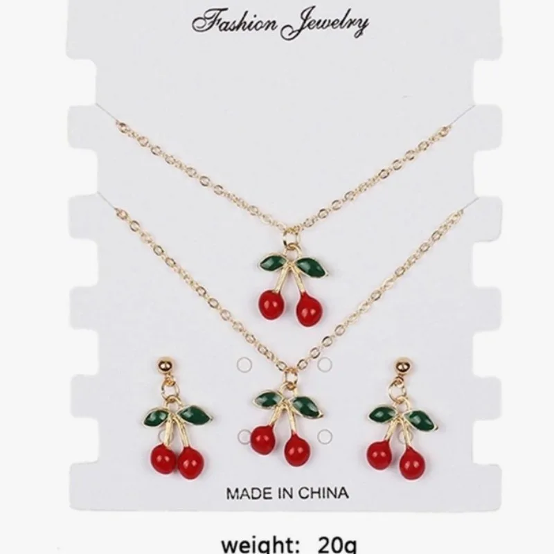 Ожерелье и серьги с подвеской в виде красной вишни