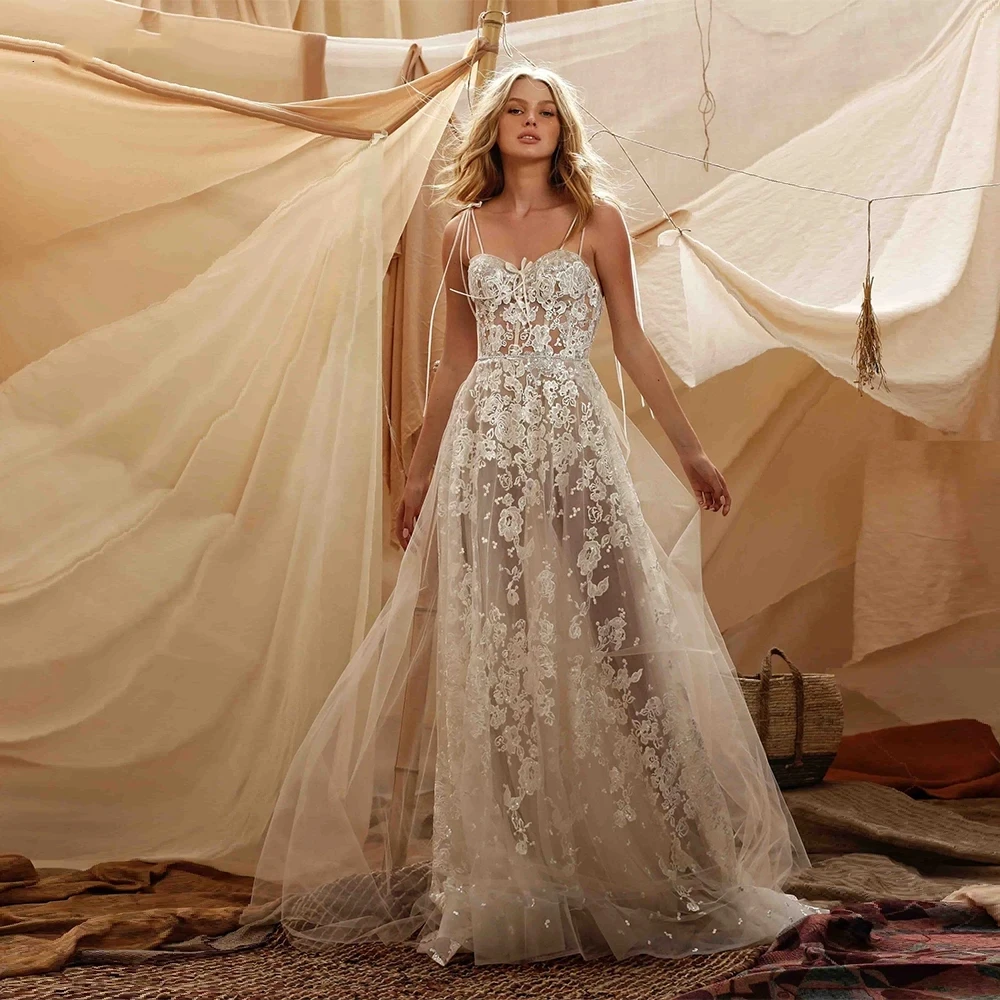 Платье свадебное кружевное с открытой спиной