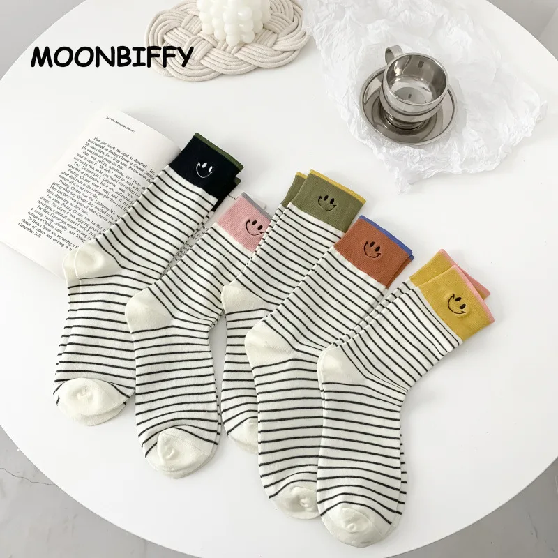 

Осенне-зимние женские носки в японском стиле, вышитые носки со смайликом, веселые забавные простые полосатые носки для девочек для скейтбор...