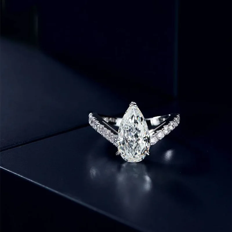

Exquisite Shining Water Drop Simulation Moissanite Rings Carat Single Diamond Ring Fashion Women's 925 Silver Engagement Jewelry