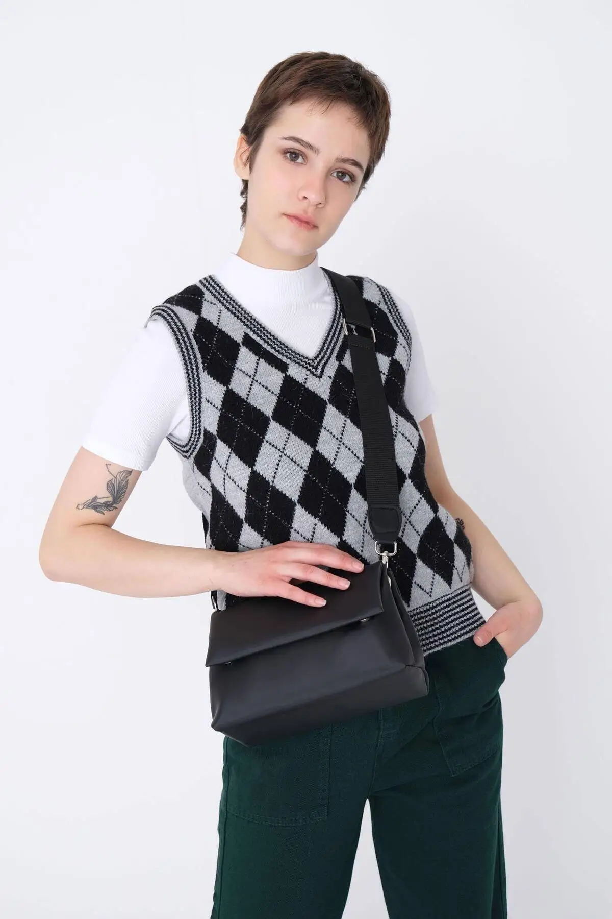 

Iki Compartment Shoulder Bag