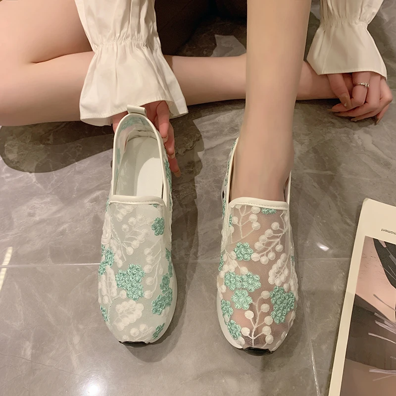 New Women Casual Shoes Size 35-42 Wedges Spring/Autumn Women Sneakers Breathable Air Mesh Platform Ladies Shoes Slip-On