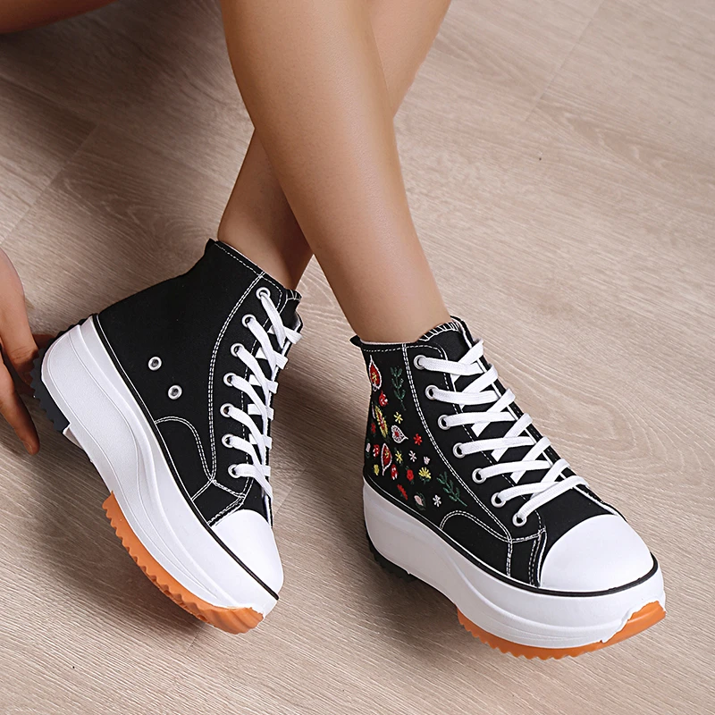 New High Top Sneakers Women 2022 Fashion Embroidered Platform Canvas Shoes Ladies Casual Short Boots Zapatos De Mujer